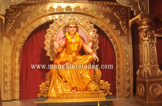 Mangalore Dasara 2013 begins